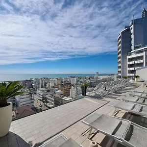 https://hesperia-hotel-residence.hotelinveneto.com